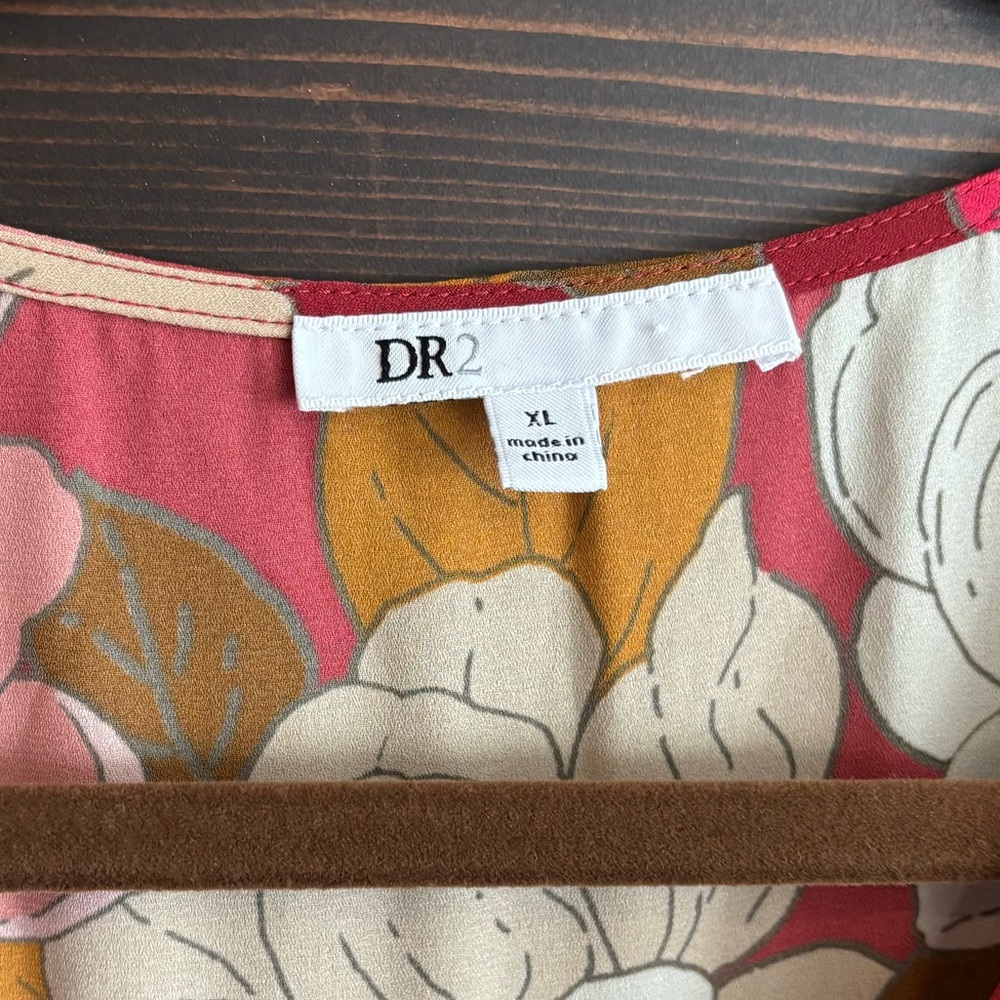 DR2 Multicolor Short Sleeve Floral V-Neck Blouse XL - Picture 5 of 7
